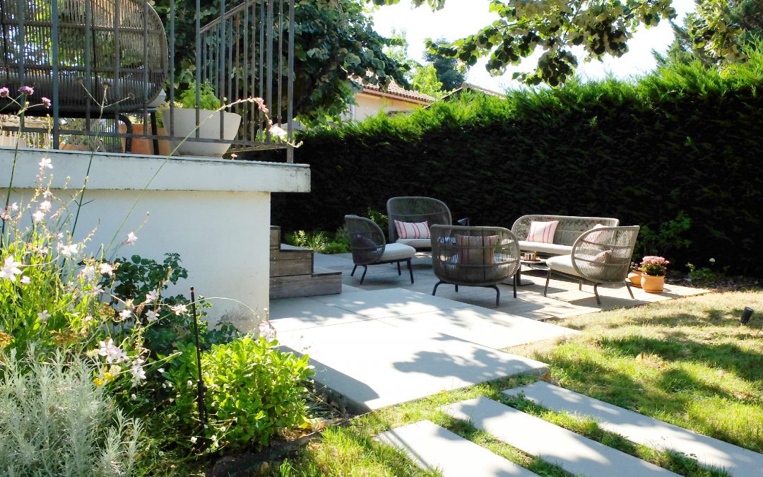 Un Jardin de contrastes à SAINT-didier-au-mont-d&rsquo;or